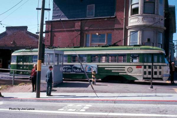 usr_m_sfo_1012_geneva_stepneub+joelance_sf156.jpg