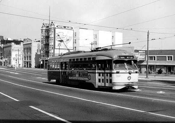 usr_m_sfo_1018_valencia+market_stepneub_sfv051.jpg