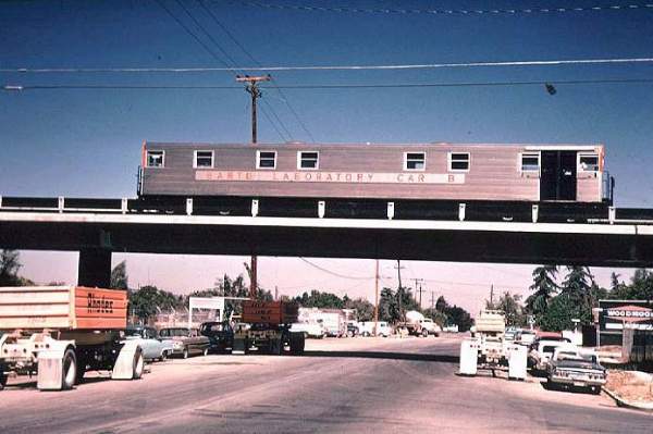usr_m_sfo_bart'laboratorycar-b_sf111.jpg