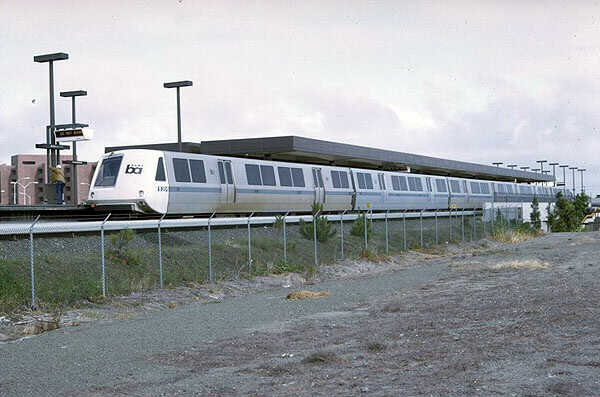 usr_m_sfo_bart1xx_sf087.jpg