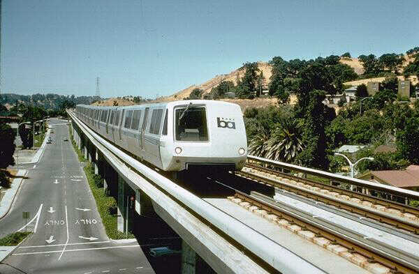 usr_m_sfo_bart1xx_sf094.jpg