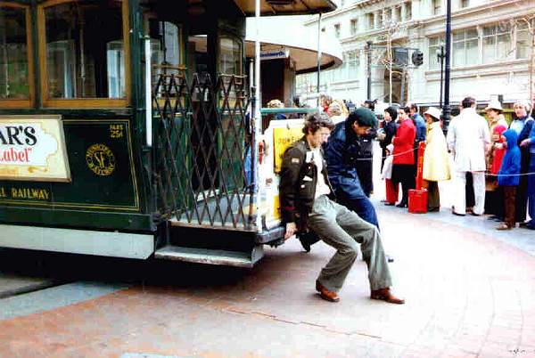 usr_m_sfo_cable002_powell+market_lewshap_sf165.jpg