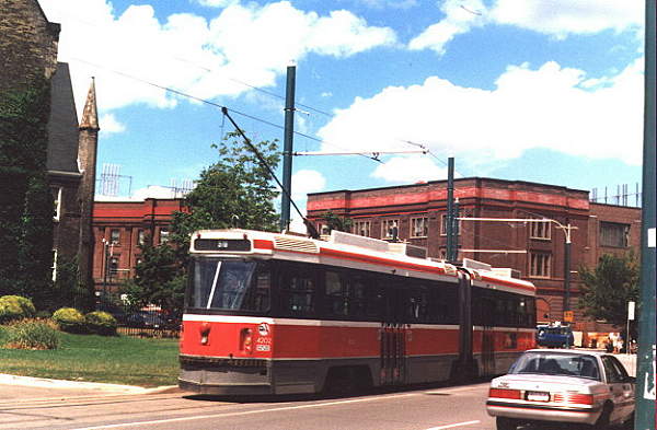 cnr_m_tor_alrv'4202_spadinacircle_199908_hleroux+gm_ttc216.jpg