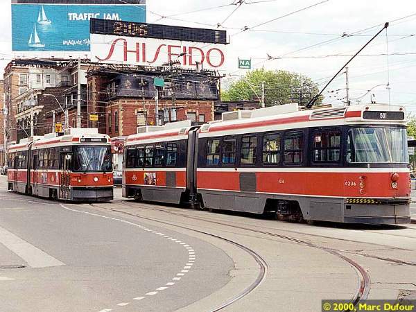 cnr_m_tor_alrv'4236_queen+roncesvalles_2000_mdufour_ttc235.jpg