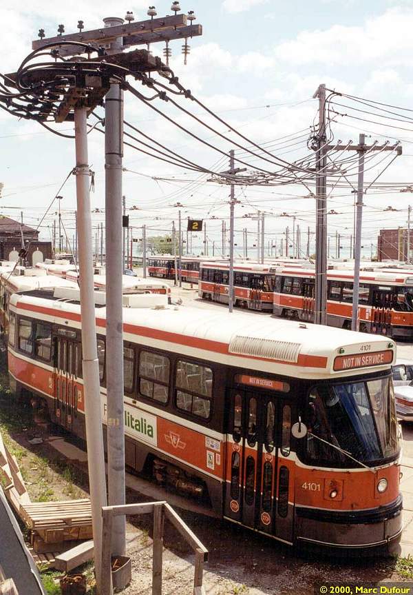cnr_m_tor_clrv'4101_roncesvallescarhouse_2000_mdufour_ttc232.jpg
