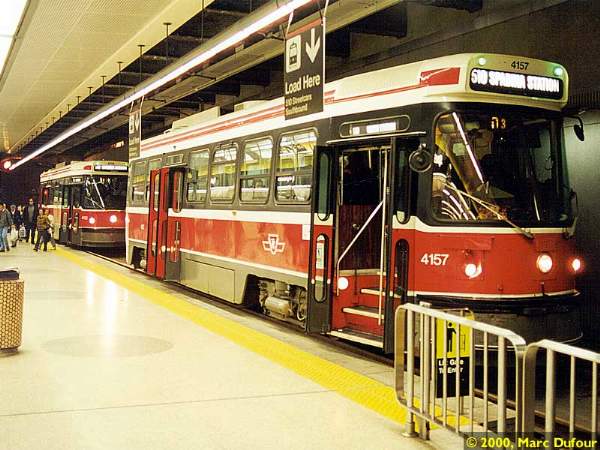 cnr_m_tor_clrv'4157_spadinastation_2000_mdufour_ttc230.jpg