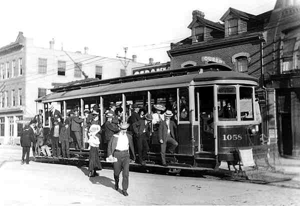 cnr_m_tor_old'1058_queen+spadina_19050720_ttc310.jpg