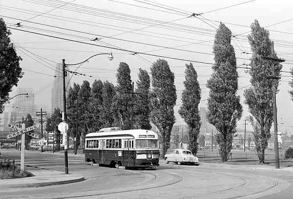 cnr_m_tor_pc42'4235_bay+queensquay_195310_bvig+jbrom_jwvt007.jpg