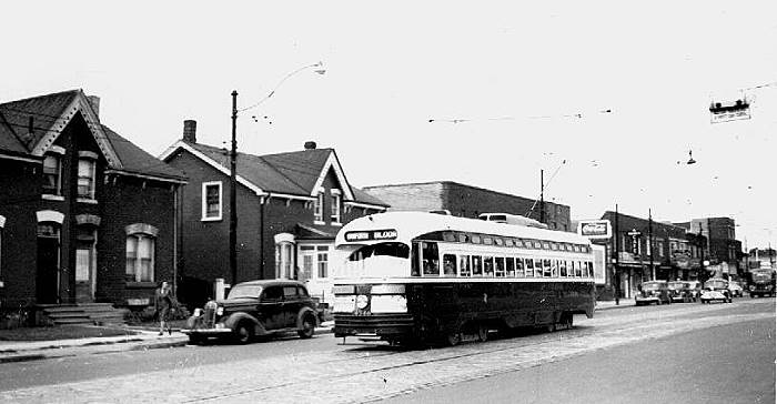 cnr_m_tor_pc43'4346_bloor_bvolk_bvt141.jpg