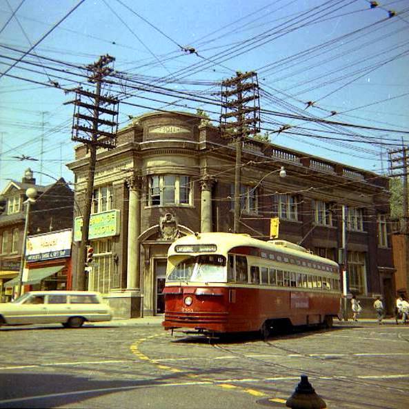 cnr_m_tor_pc43'43xx_broadview+gerrard_rhill-br_ttc352.jpg