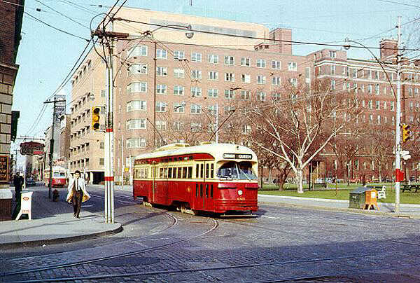 cnr_m_tor_pc43'43xx_queen+church_bvolk+tl+gm_bvt038.jpg