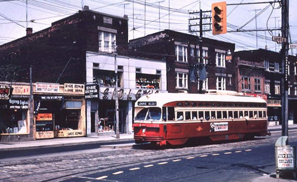 cnr_m_tor_pc44'4401_danforth+broadview_19620520_jt_ttc051.jpg