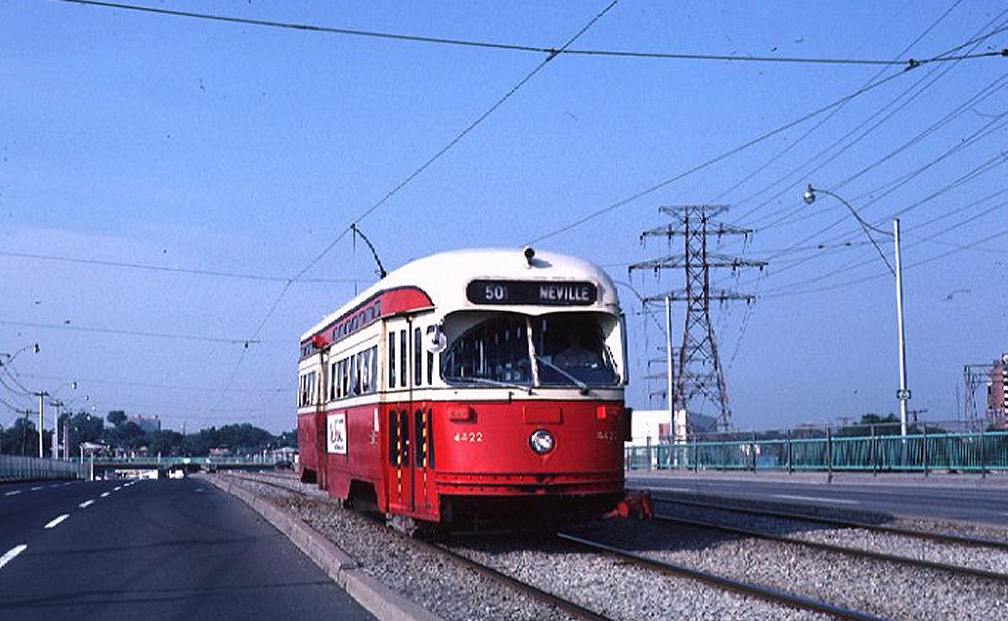 cnr_m_tor_pc44'4422_queensway_19800710_jt+br_ttc057.jpg
