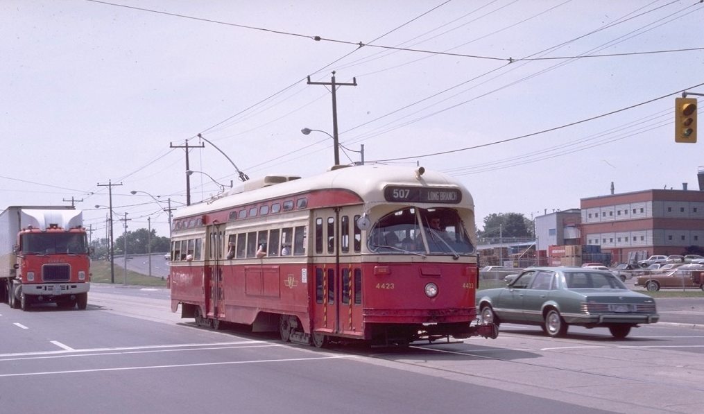 cnr_m_tor_pc44'4423_lakeshore+37th_19800710_jt_ttc061.jpg