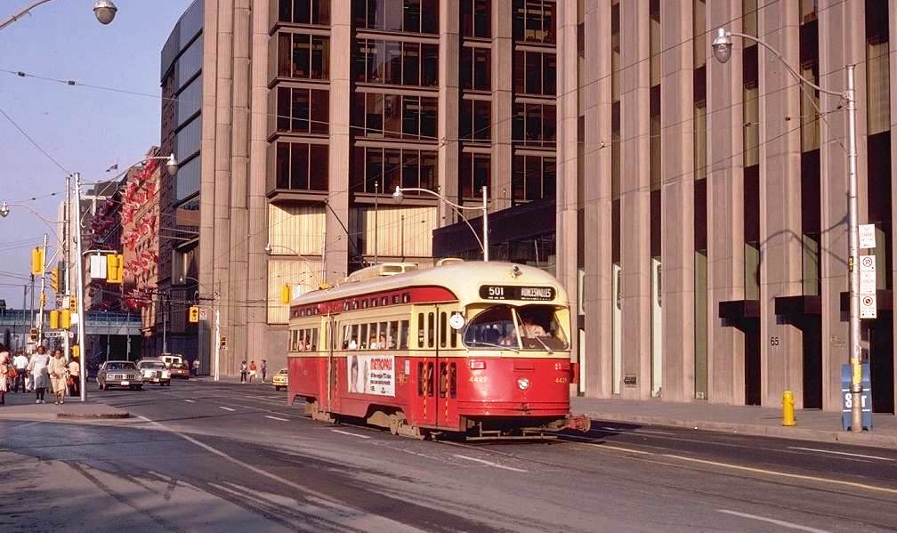 cnr_m_tor_pc44'4429_queen+bay_19800710_jt_ttc516.jpg
