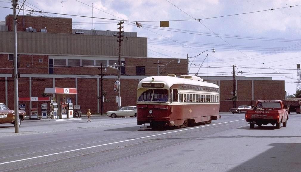 cnr_m_tor_pc44'4432_kingston+queen_19710621_jt_ttc538.jpg