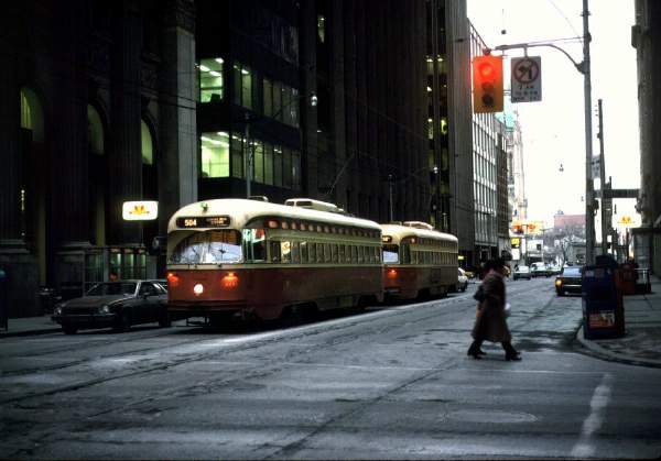 cnr_m_tor_pc44'44xx_king+yonge_gmorris+tl_ttc127.jpg