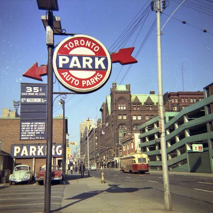 cnr_m_tor_pc44'44xx_richmond+church_rhill-br_ttc400.jpg