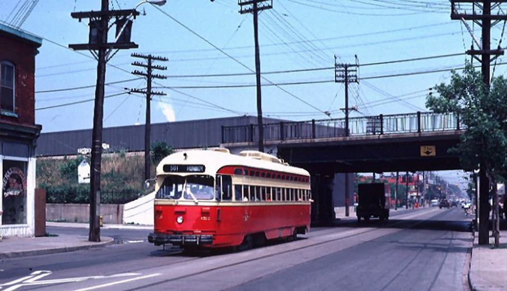 cnr_m_tor_pc45'4520_queen+degrassi_19800715_jt+tl_ttc071.jpg