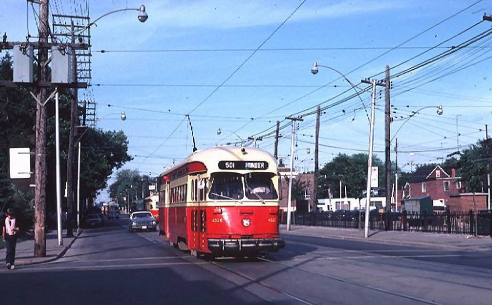 cnr_m_tor_pc45'4520_queen+vancouver_19800714_jt+br_ttc076.jpg