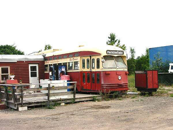 cnr_m_tor_pc45'4524_perkinsfield+ont_2001_mbiemiller+gm_ttc316.jpg