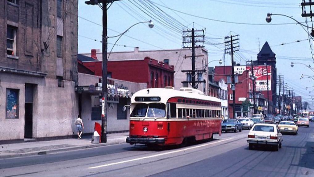 cnr_m_tor_pc45'4529_queen+carroll_19800715_jt+br_ttc087.jpg