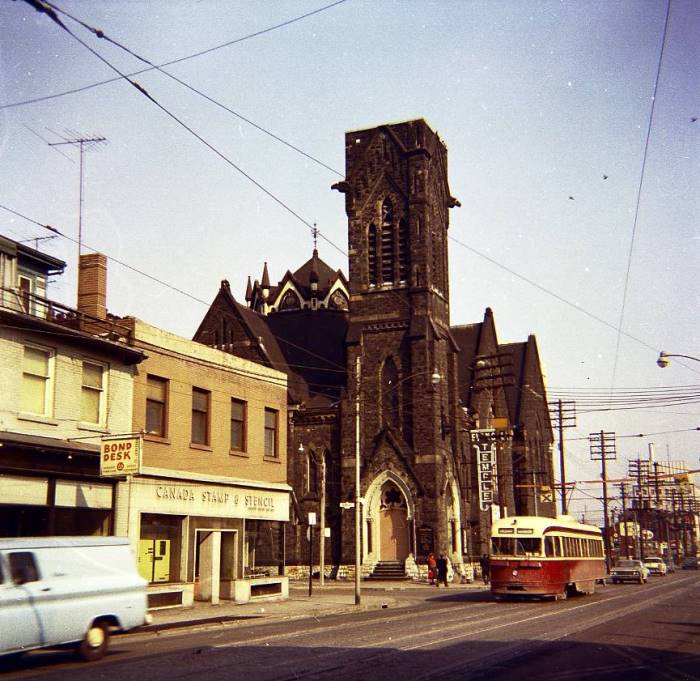 cnr_m_tor_pcai'xxxx_dundas+bond_rhill-br_ttc384.jpg