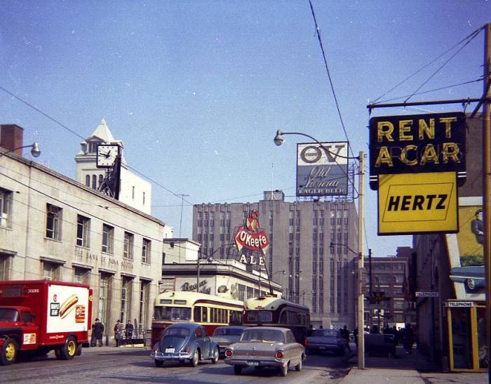 cnr_m_tor_pcai'xxxx_dundas+yonge_rhill-br_ttc406.jpg