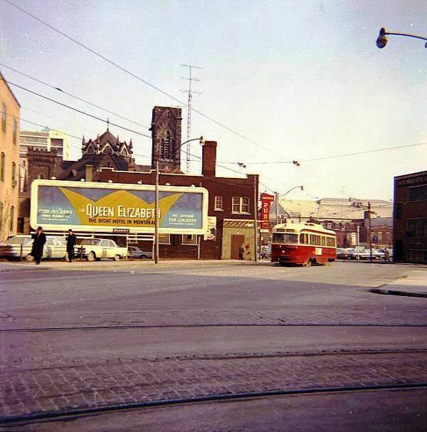 cnr_m_tor_pcai'xxxx_dundassquare_rhill-br_ttc357.jpg