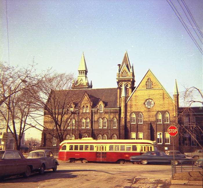 cnr_m_tor_pcai'xxxx_spadinacircle_rhill-br_ttc395.jpg