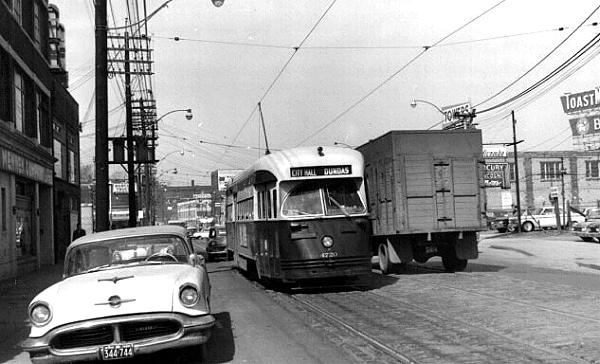 cnr_m_tor_pcbr'4720_dundas_bvolk_bvt085.jpg