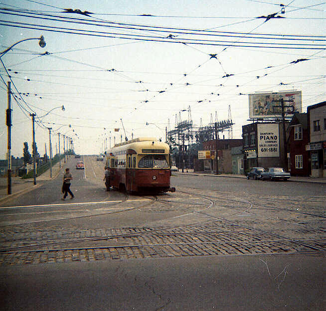 cnr_m_tor_pccl'46xx_main+danforth_196707_mhar_ttc334.jpg