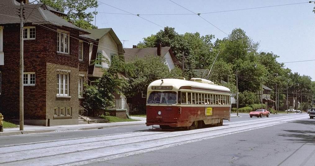 cnr_m_tor_pckc'4761_mtpleasant+stclair_19710629_jt_ttc099.jpg