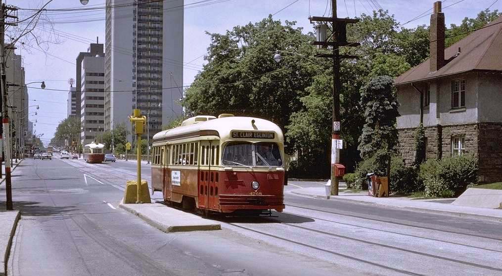cnr_m_tor_pckc'4768_stclair+inglewood_19710629_jt+tl_ttc079.jpg