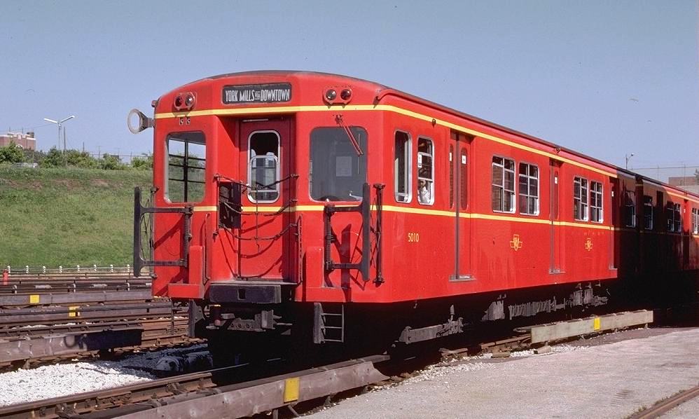 cnr_m_tor_subway'5010_greenwoodyard_19740706_jt_ttc524.jpg