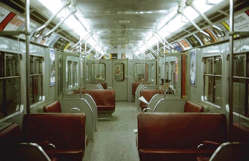 cnr_m_tor_subway'5081_interior-stgeorgestation_19630531_jt_ttc559.jpg