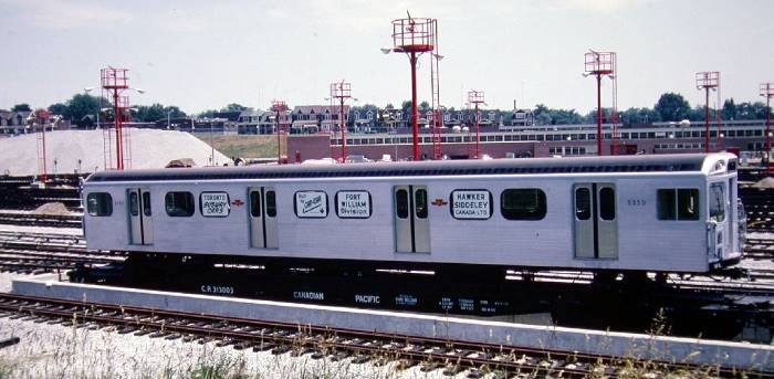 cnr_m_tor_subway'5350_delivery_bred_ttc416.jpg