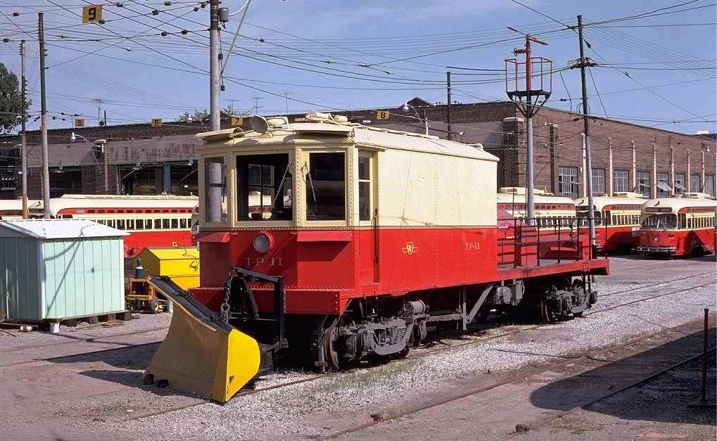 cnr_m_tor_work'work'tp11_russellcarhouse_19740707_jt_ttc564.jpg