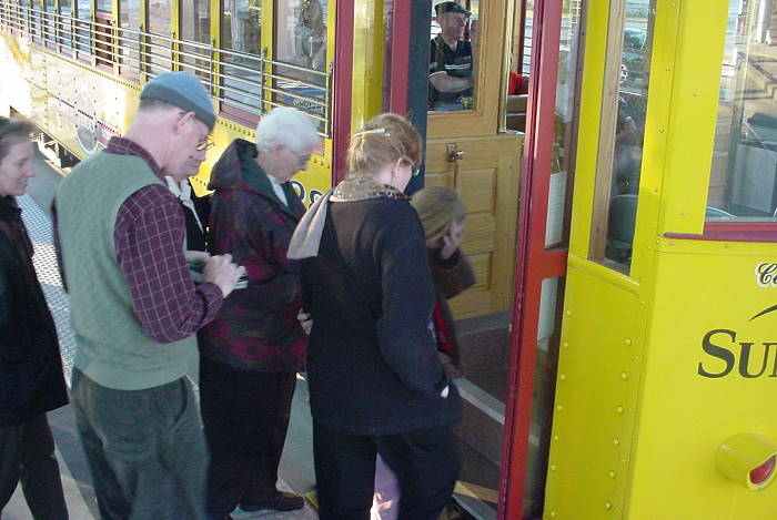 usr_m_tpastp_428_20031221_lewshap_tampa120.jpg