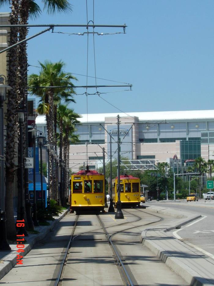 usr_m_tpastp_429,433_20040416_bv_tampa127.jpg