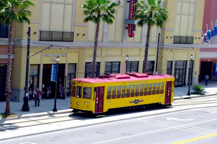 usr_m_tpastp_431_cruiseport+entrance_lewshap_tampa116.jpg