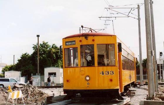 usr_m_tpastp_433_crossing+csx_bv_tampa031.jpg