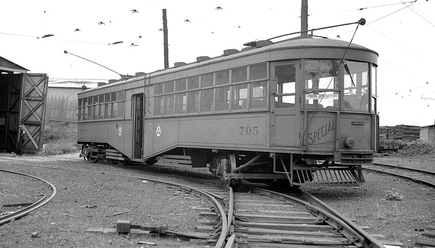 usr_m_westpenn_705_connellsvilleshops_19400820_bv_wpenn124.jpg